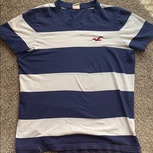 Hollister v- neck tee